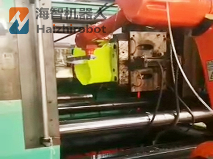 注塑機取料機械手自動化生產線案例